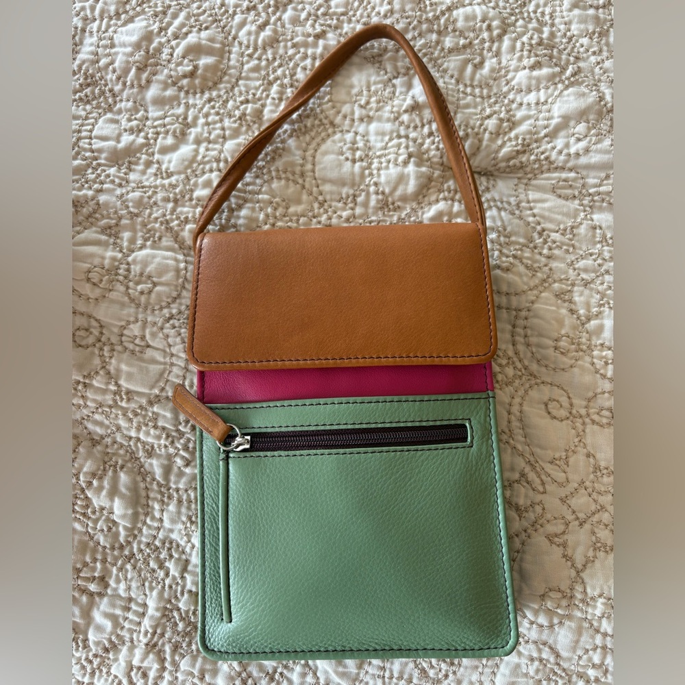 ili New York Large Organizer on a String rfid crossbody NWOT